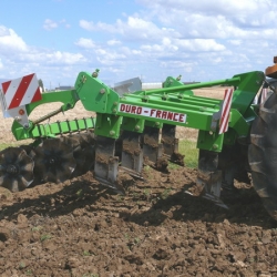 Dégagement sous bati 840 mm