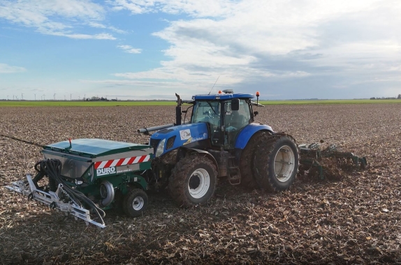 Semis de blé avec le nouveau COMPIL 4m porté !